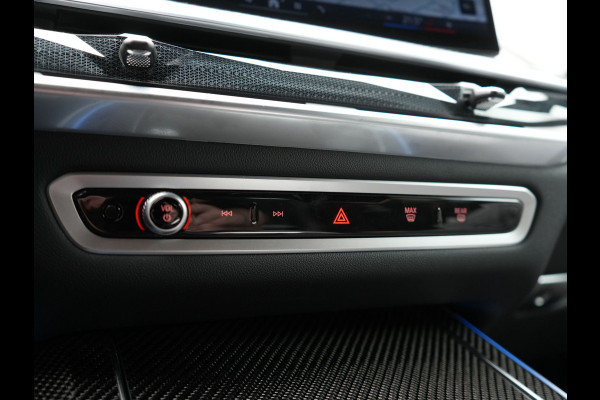 BMW X5 xDrive50e M Sport PHEV 490pk Dealer O.H. | Panodak | Luchtvering | Adaptive Cruise | Head Up | 360 Camera | Harman / Kardon | Lederen Sportstoelen Memory & Verwarmd | Sfeerverlichting | Apple Carplay | Keyless | Blis | 20"L.M | Plug