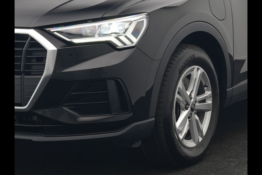 Audi Q3 45 TFSI e Plug In Hybrid 245pk Dealer O.H. PHEV | Trekhaak Af Fabriek | Panodak | Camera | Alcantara Sportstoelen Verwarmd | Apple Carplay | Keyless | Blis | LED Koplampen | Virtual | Navigatie | DAB |