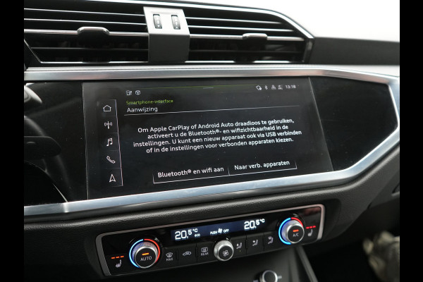 Audi Q3 45 TFSI e Plug In Hybrid 245pk Dealer O.H. PHEV | Trekhaak Af Fabriek | Panodak | Camera | Alcantara Sportstoelen Verwarmd | Apple Carplay | Keyless | Blis | LED Koplampen | Virtual | Navigatie | DAB |