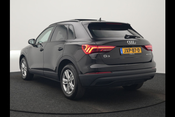 Audi Q3 45 TFSI e Plug In Hybrid 245pk Dealer O.H. PHEV | Trekhaak Af Fabriek | Panodak | Camera | Alcantara Sportstoelen Verwarmd | Apple Carplay | Keyless | Blis | LED Koplampen | Virtual | Navigatie | DAB |