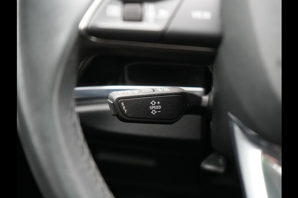 Audi Q3 45 TFSI e Plug In Hybrid 245pk Dealer O.H. PHEV | Trekhaak Af Fabriek | Panodak | Camera | Alcantara Sportstoelen Verwarmd | Apple Carplay | Keyless | Blis | LED Koplampen | Virtual | Navigatie | DAB |