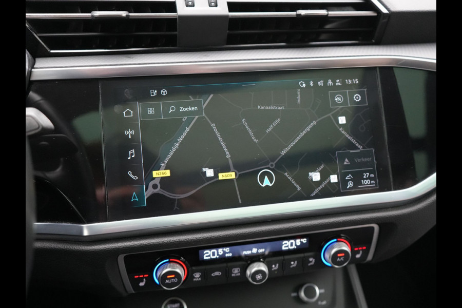 Audi Q3 45 TFSI e Plug In Hybrid 245pk Dealer O.H. PHEV | Trekhaak Af Fabriek | Panodak | Camera | Alcantara Sportstoelen Verwarmd | Apple Carplay | Keyless | Blis | LED Koplampen | Virtual | Navigatie | DAB |