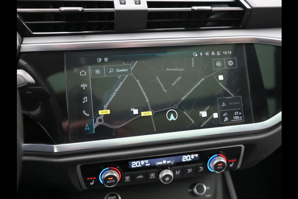 Audi Q3 45 TFSI e Plug In Hybrid 245pk Dealer O.H. PHEV | Trekhaak Af Fabriek | Panodak | Camera | Alcantara Sportstoelen Verwarmd | Apple Carplay | Keyless | Blis | LED Koplampen | Virtual | Navigatie | DAB |