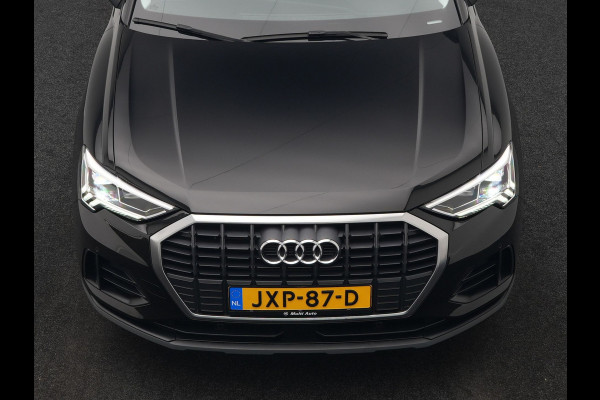 Audi Q3 45 TFSI e Plug In Hybrid 245pk Dealer O.H. PHEV | Trekhaak Af Fabriek | Panodak | Camera | Alcantara Sportstoelen Verwarmd | Apple Carplay | Keyless | Blis | LED Koplampen | Virtual | Navigatie | DAB |