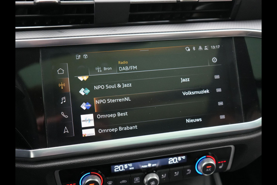 Audi Q3 45 TFSI e Plug In Hybrid 245pk Dealer O.H. PHEV | Trekhaak Af Fabriek | Panodak | Camera | Alcantara Sportstoelen Verwarmd | Apple Carplay | Keyless | Blis | LED Koplampen | Virtual | Navigatie | DAB |