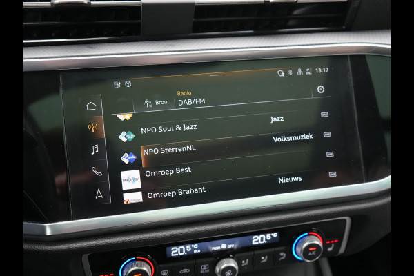 Audi Q3 45 TFSI e Plug In Hybrid 245pk Dealer O.H. PHEV | Trekhaak Af Fabriek | Panodak | Camera | Alcantara Sportstoelen Verwarmd | Apple Carplay | Keyless | Blis | LED Koplampen | Virtual | Navigatie | DAB |