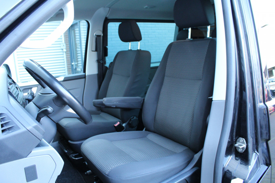 Volkswagen Transporter 2.0 TDI 150pk DSG7 L2H1 Dubbel Cabine Comfortline NL-Auto NAP Airco Cruise Navi Camera 17"LMV Voorruitverwarming Trekhaak 2500kg