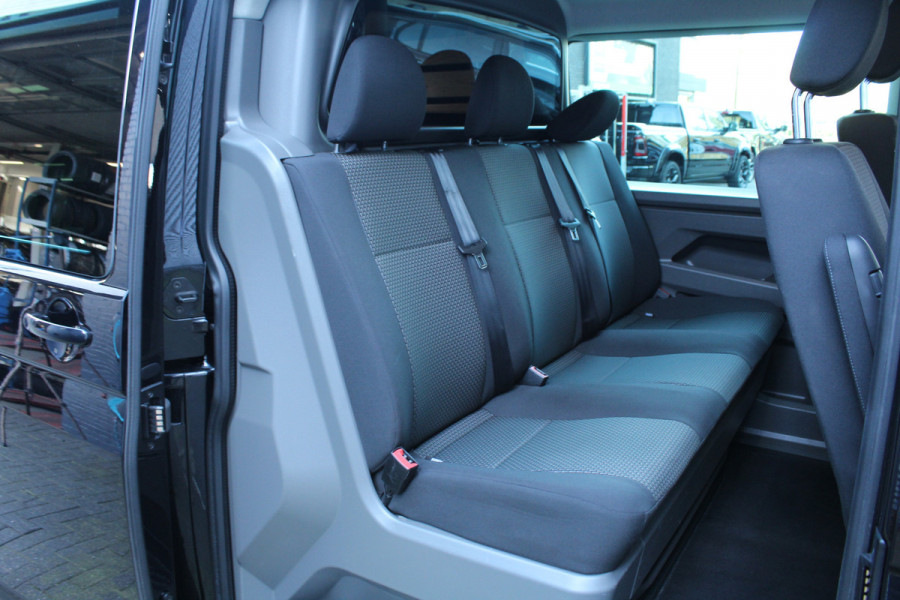 Volkswagen Transporter 2.0 TDI 150pk DSG7 L2H1 Dubbel Cabine Comfortline NL-Auto NAP Airco Cruise Navi Camera 17"LMV Voorruitverwarming Trekhaak 2500kg
