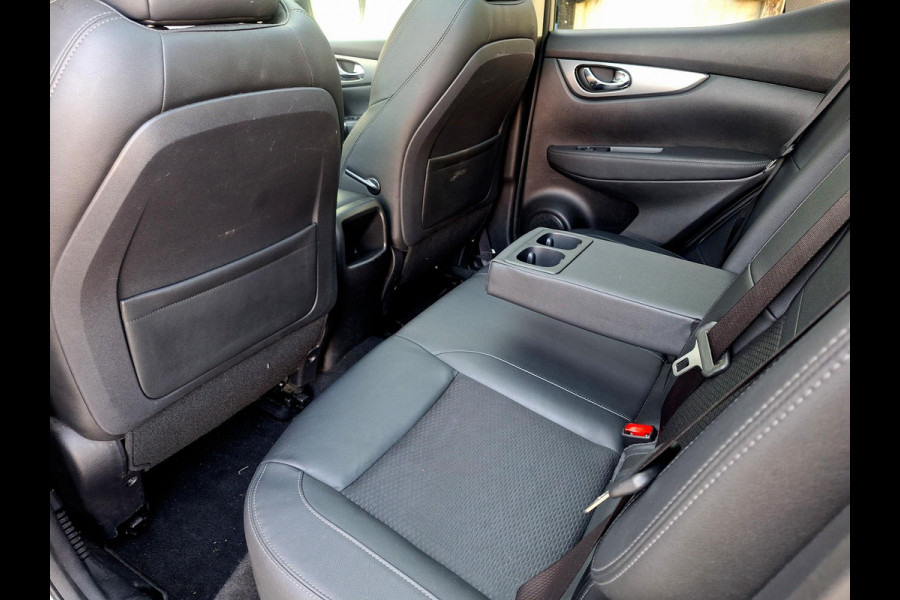 Nissan QASHQAI 1.3 DIG-T Tekna DCT Automaat | Panodak | Trekhaak | LED | 360Cam | Climate | Navi  | All Season banden |