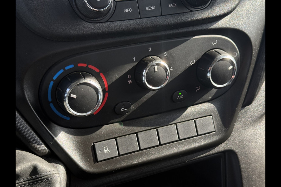 Iveco Daily 35C16 2.3 300 Kipper | Dubbellucht | Trekhaak | Leder | Opbergkist | Airco | Cruisec.