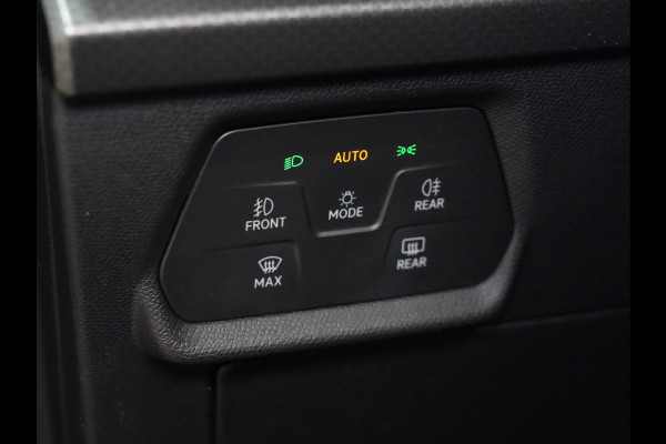 Seat Leon Sportstourer 1.5 eTSI 150pk DSG Style Business Intense Trekhaak Navigatie Camera Parkass. Android/Carplay