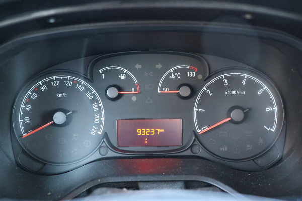 Opel Combo 1.3 CDTi L2H1 Sport | Stoelverwarming | Cruise control | Alarm Klasse 3 | Airco | Elek ramen | Trekhaak | Betimmering | Nieuwe APK | NAP Logisch