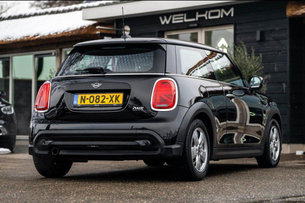 MINI Mini 1.5 One Essential I NAP I Navigatie I Climate I Cruise I Dealeronderhouden I 1e Eigenaar I BTW Auto