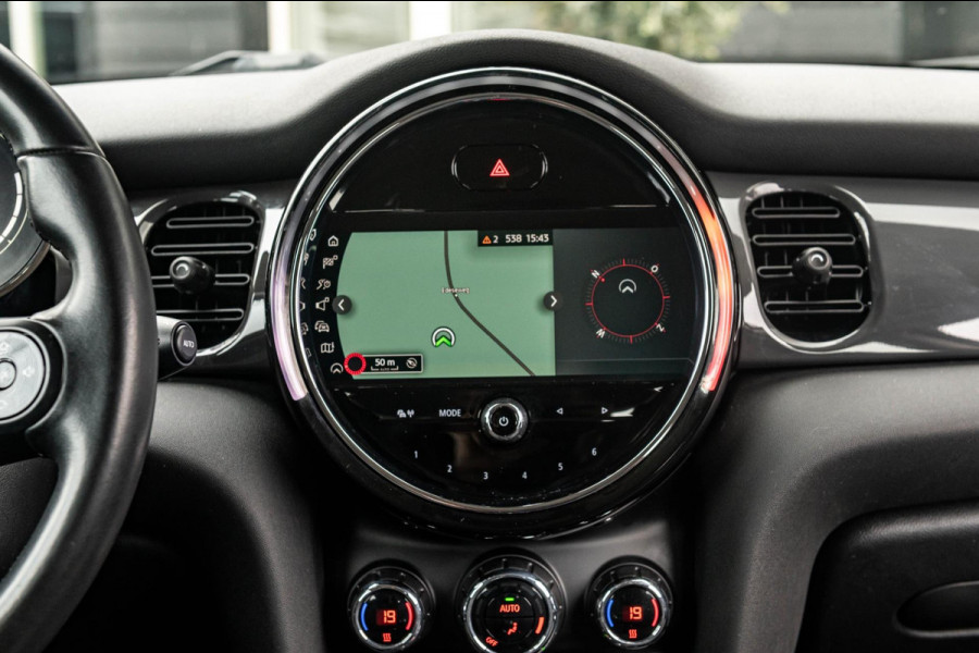MINI Mini 1.5 One Essential I NAP I Navigatie I Climate I Cruise I Dealeronderhouden I 1e Eigenaar I BTW Auto