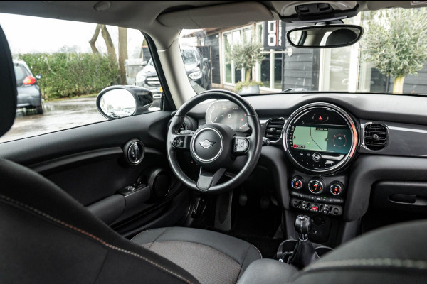 MINI Mini 1.5 One Essential I NAP I Navigatie I Climate I Cruise I Dealeronderhouden I 1e Eigenaar I BTW Auto
