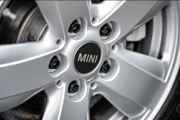 MINI Mini 1.5 One Essential I NAP I Navigatie I Climate I Cruise I Dealeronderhouden I 1e Eigenaar I BTW Auto