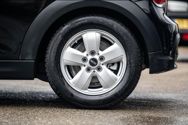 MINI Mini 1.5 One Essential I NAP I Navigatie I Climate I Cruise I Dealeronderhouden I 1e Eigenaar I BTW Auto