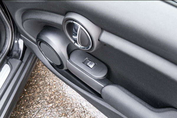 MINI Mini 1.5 One Essential I NAP I Navigatie I Climate I Cruise I Dealeronderhouden I 1e Eigenaar I BTW Auto