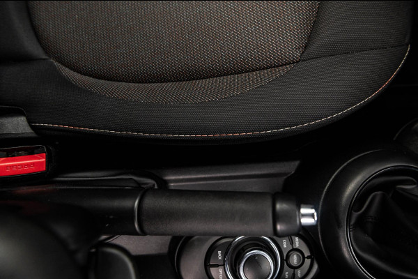 MINI Mini 1.5 One Essential I NAP I Navigatie I Climate I Cruise I Dealeronderhouden I 1e Eigenaar I BTW Auto