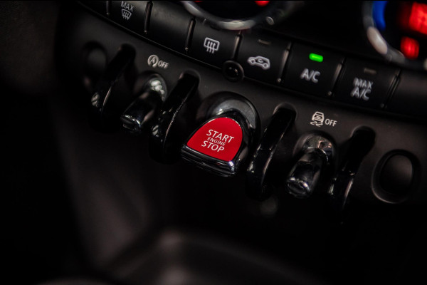 MINI Mini 1.5 One Essential I NAP I Navigatie I Climate I Cruise I Dealeronderhouden I 1e Eigenaar I BTW Auto