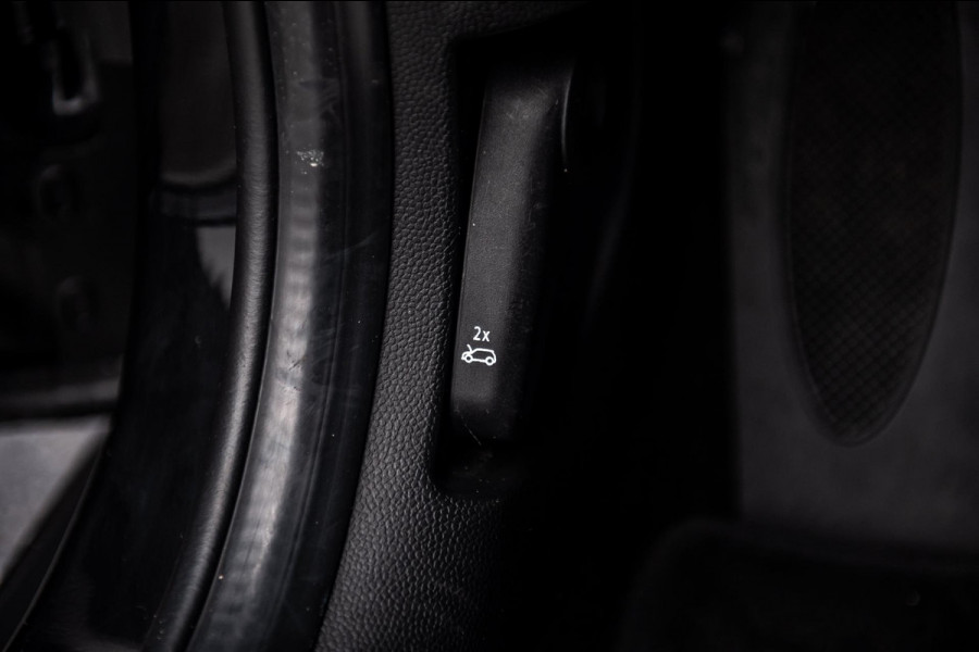 MINI Mini 1.5 One Essential I NAP I Navigatie I Climate I Cruise I Dealeronderhouden I 1e Eigenaar I BTW Auto