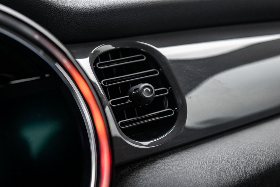 MINI Mini 1.5 One Essential I NAP I Navigatie I Climate I Cruise I Dealeronderhouden I 1e Eigenaar I BTW Auto