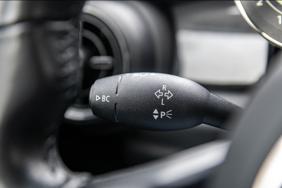 MINI Mini 1.5 One Essential I NAP I Navigatie I Climate I Cruise I Dealeronderhouden I 1e Eigenaar I BTW Auto