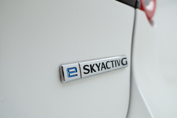 Mazda 3 2.0 e-SkyActiv-G M Hybrid 122 Head Up! Navigatie, Airco