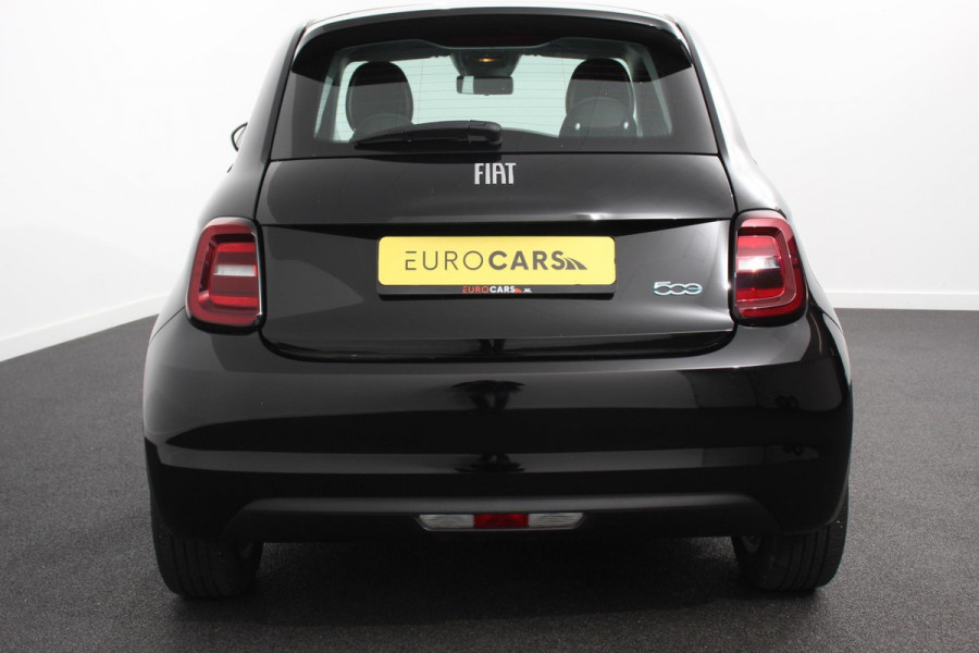 Fiat 500 -e 42 kWh 118pk Icon | Actieradius WLTP 329km! | Navigatie | Apple Carplay/Android Auto | Cruise Control | Comfort-pakket | Climate Control
