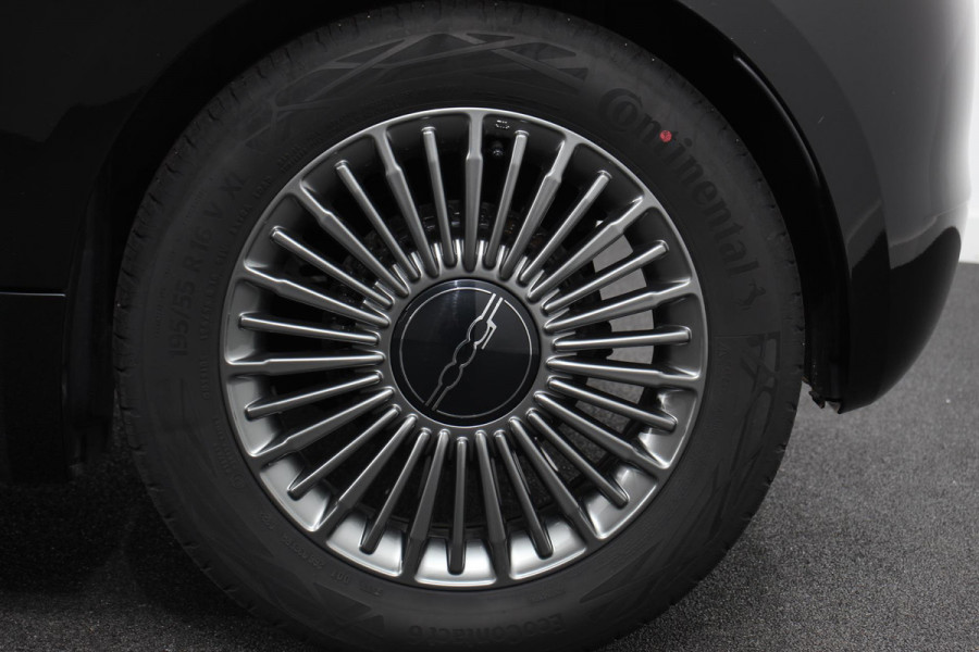 Fiat 500 -e 42 kWh 118pk Icon | Actieradius WLTP 329km! | Navigatie | Apple Carplay/Android Auto | Cruise Control | Comfort-pakket | Climate Control