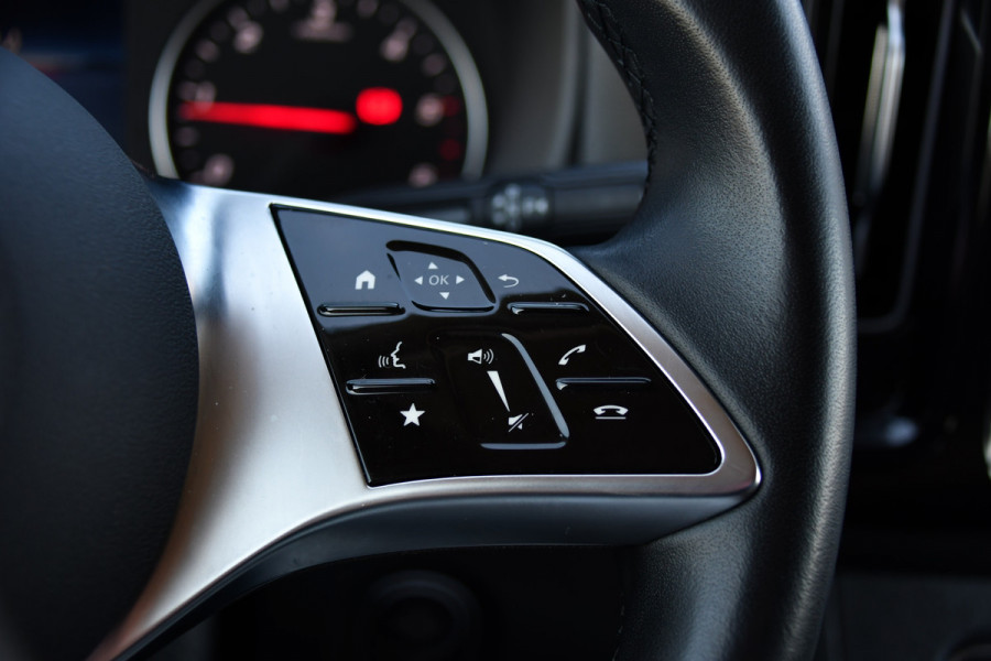 Mercedes-Benz Vito 116 CDI L2 Black Edition FACE LIFT, Camera, Cruise, Carplay, Leder, Automaat, 164pk, Trekhaak, Multimedia, Uniek!