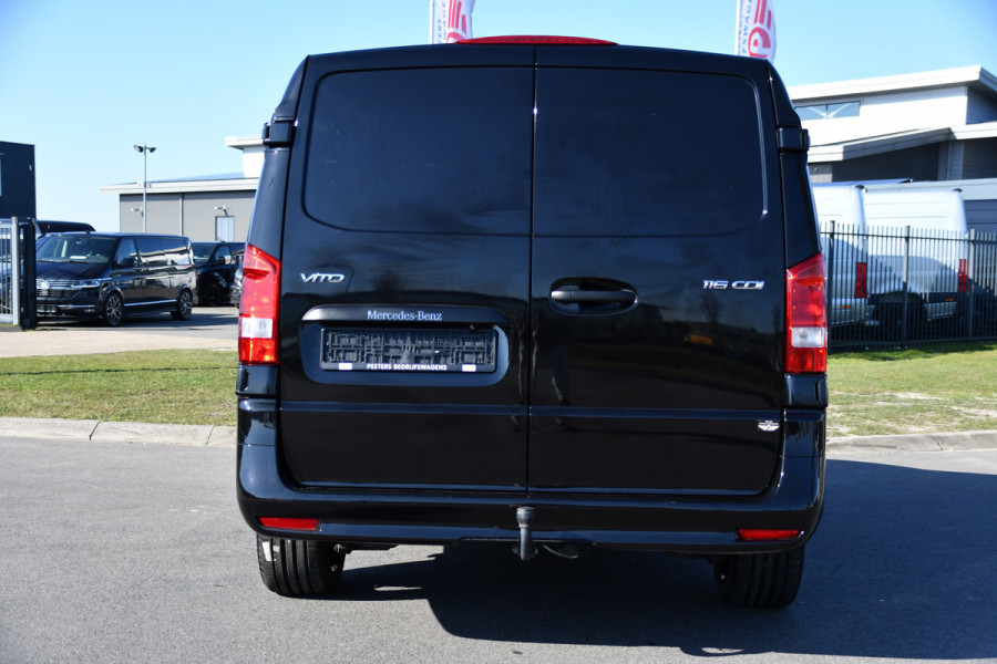 Mercedes-Benz Vito 116 CDI L2 Black Edition FACE LIFT, Camera, Cruise, Carplay, Leder, Automaat, 164pk, Trekhaak, Multimedia, Uniek!
