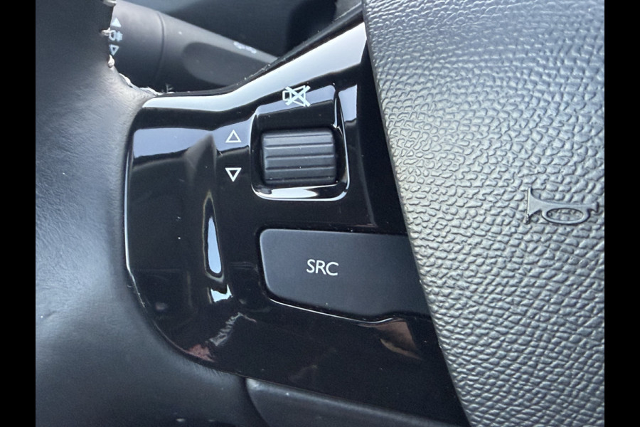 Peugeot 308 SW 110pk Allure (Automatische Airco - Navigatie - Parkeersensoren - Apple Carplay - Lichtmetalen velgen)