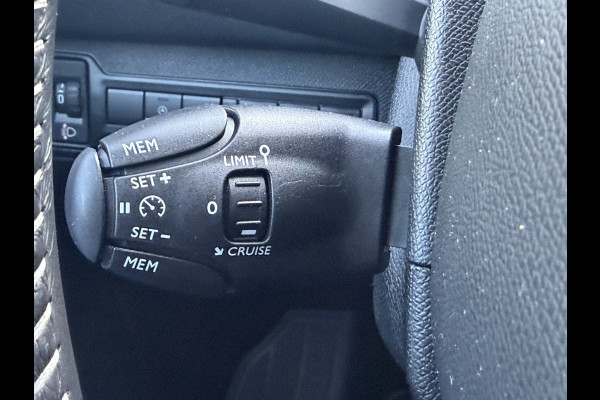 Peugeot 308 SW 110pk Allure (Automatische Airco - Navigatie - Parkeersensoren - Apple Carplay - Lichtmetalen velgen)