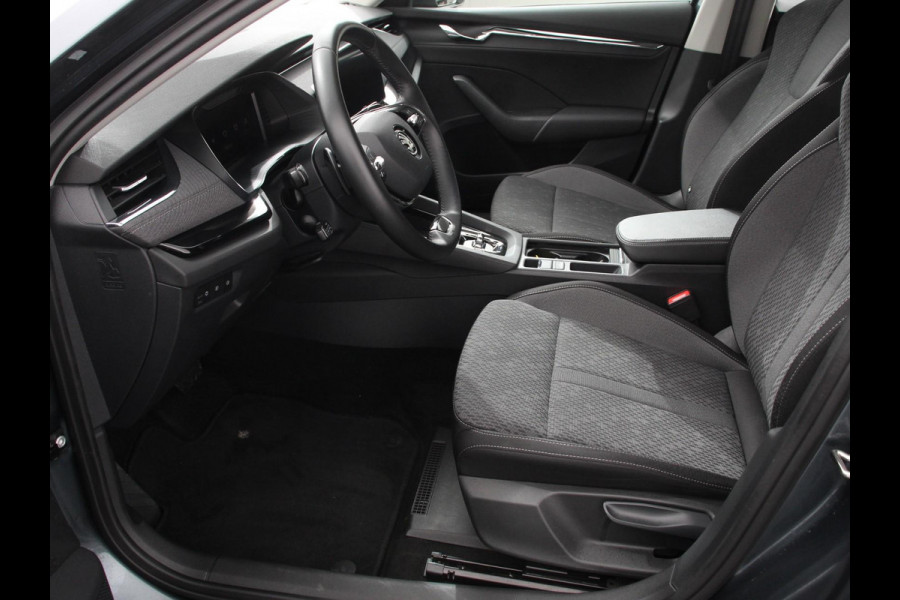 Škoda Octavia 1.0 e-TSI DSG Style | Navigatie | Apple Carplay/Android Auto | Adaptive Cruise Control | Camera | Climate Control | Digitale Cockpit | Stoelverwarming | Lichtmetalen Velgen