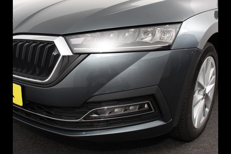 Škoda Octavia 1.0 e-TSI DSG Style | Navigatie | Apple Carplay/Android Auto | Adaptive Cruise Control | Camera | Climate Control | Digitale Cockpit | Stoelverwarming | Lichtmetalen Velgen