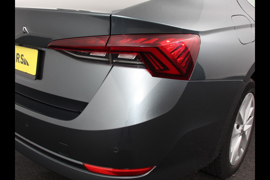 Škoda Octavia 1.0 e-TSI DSG Style | Navigatie | Apple Carplay/Android Auto | Adaptive Cruise Control | Camera | Climate Control | Digitale Cockpit | Stoelverwarming | Lichtmetalen Velgen