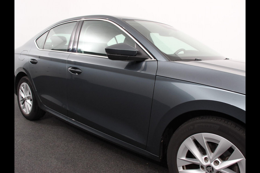 Škoda Octavia 1.0 e-TSI DSG Style | Navigatie | Apple Carplay/Android Auto | Adaptive Cruise Control | Camera | Climate Control | Digitale Cockpit | Stoelverwarming | Lichtmetalen Velgen