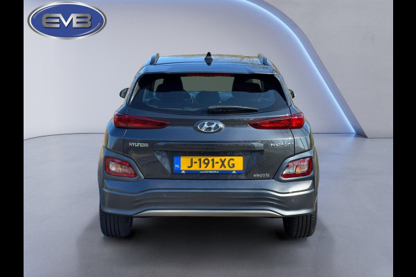 Hyundai Kona EV Comfort 64 kWh, achteruitrijcamera, SOH 100 % adaptief cruise, led verlichting, digitaal cockpit, NL auto met nap