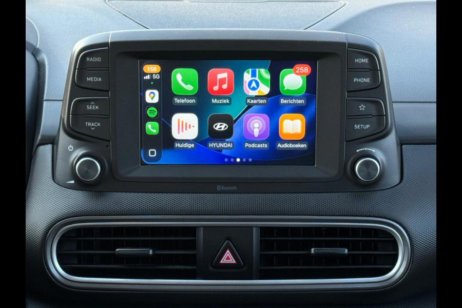 Hyundai Kona EV Comfort 64 kWh, achteruitrijcamera, SOH 100 % adaptief cruise, led verlichting, digitaal cockpit, NL auto met nap