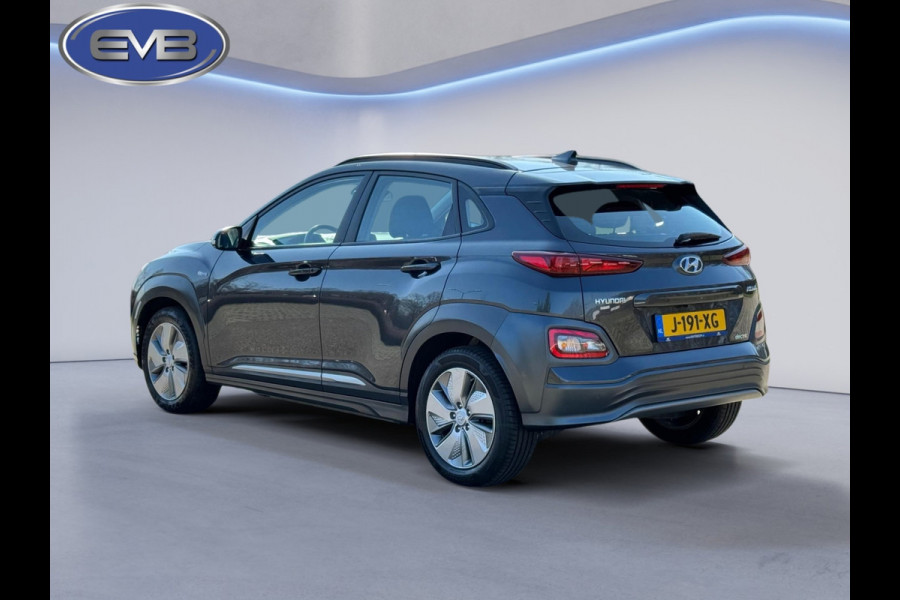 Hyundai Kona EV Comfort 64 kWh, achteruitrijcamera, SOH 100 % adaptief cruise, led verlichting, digitaal cockpit, NL auto met nap