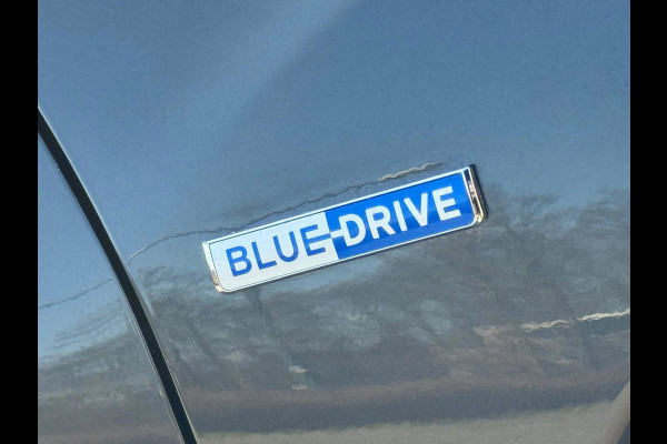 Hyundai Kona EV Comfort 64 kWh, achteruitrijcamera, SOH 100 % adaptief cruise, led verlichting, digitaal cockpit, NL auto met nap