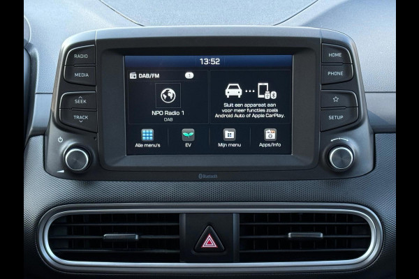 Hyundai Kona EV Comfort 64 kWh, achteruitrijcamera, SOH 100 % adaptief cruise, led verlichting, digitaal cockpit, NL auto met nap