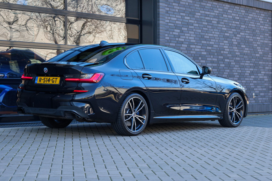 BMW 3-serie 330i M-Sport Business Edition Plus | NAP! | TOPSTAAT! | M-SPORT | PANO | LASER | MEMORY | H&K | CARBON INTERIEUR