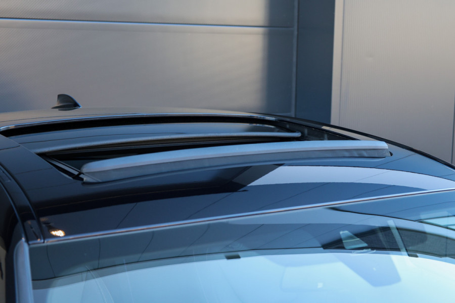 BMW 3-serie 330i M-Sport Business Edition Plus | NAP! | TOPSTAAT! | M-SPORT | PANO | LASER | MEMORY | H&K | CARBON INTERIEUR