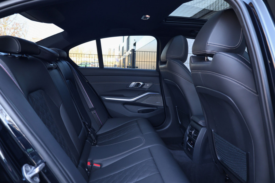 BMW 3-serie 330i M-Sport Business Edition Plus | NAP! | TOPSTAAT! | M-SPORT | PANO | LASER | MEMORY | H&K | CARBON INTERIEUR