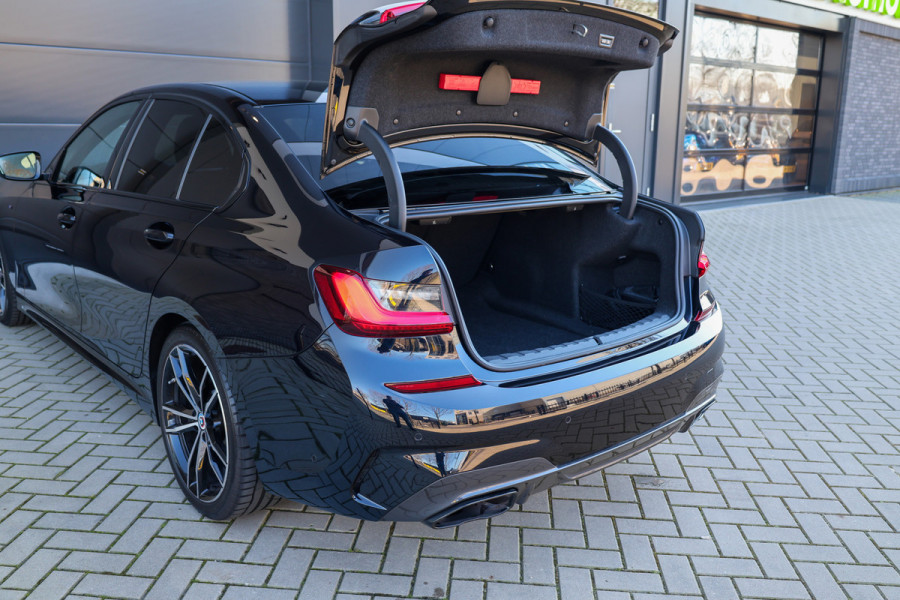 BMW 3-serie 330i M-Sport Business Edition Plus | NAP! | TOPSTAAT! | M-SPORT | PANO | LASER | MEMORY | H&K | CARBON INTERIEUR