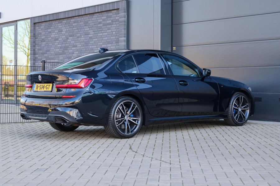 BMW 3-serie 330i M-Sport Business Edition Plus | NAP! | TOPSTAAT! | M-SPORT | PANO | LASER | MEMORY | H&K | CARBON INTERIEUR