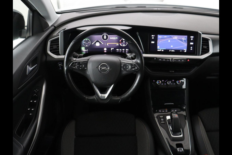 Opel Grandland X 1.6 Turbo Hybrid Business Executive | Stoelverwarming | Adaptive cruise | Camera | Carplay | Stuurverwarming | Navigatie | PHEV | Plug In