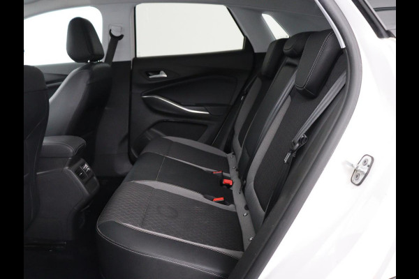 Opel Grandland X 1.6 Turbo Hybrid Business Executive | Stoelverwarming | Adaptive cruise | Camera | Carplay | Stuurverwarming | Navigatie | PHEV | Plug In